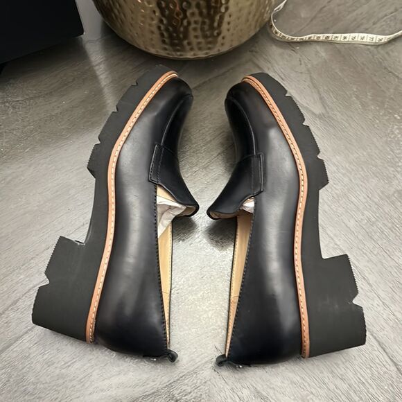 NATURALIZER DARRY LUG SOLE LOAFER - Picture 10 of 14